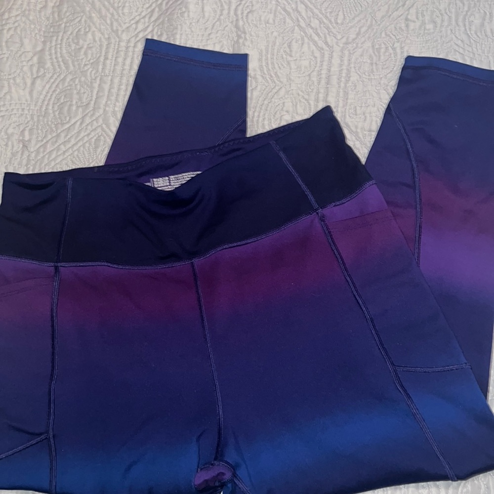 Victoria’s Secret on point flow tights